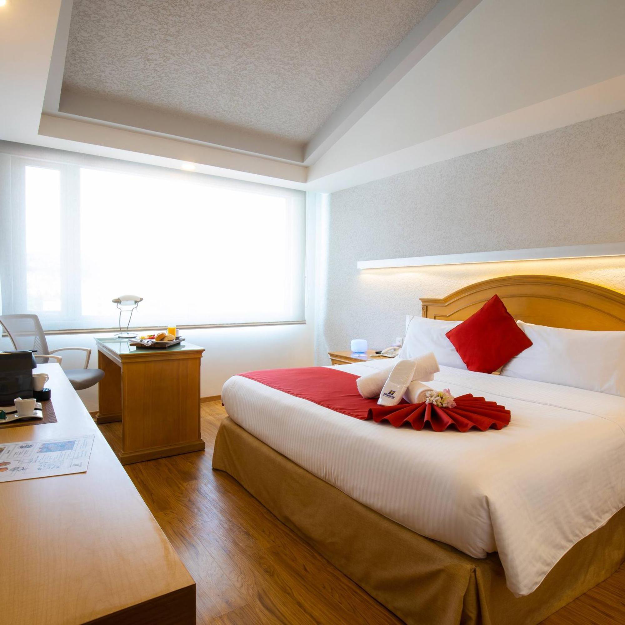 Plus King Room,1432365439:JPEG