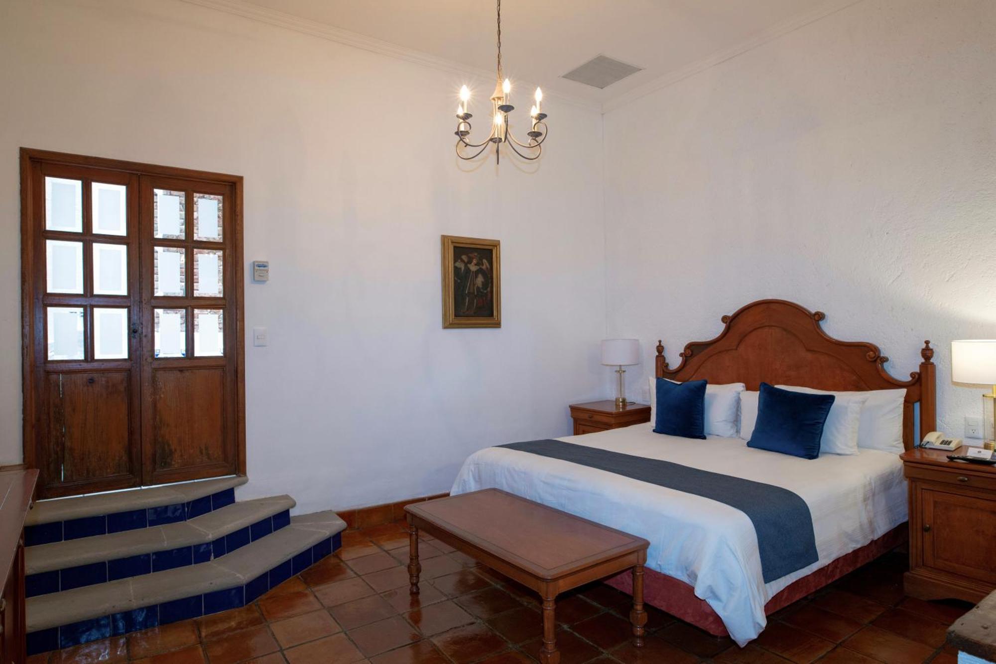 Deluxe Suite with Spa Bath,1644415299:JPEG